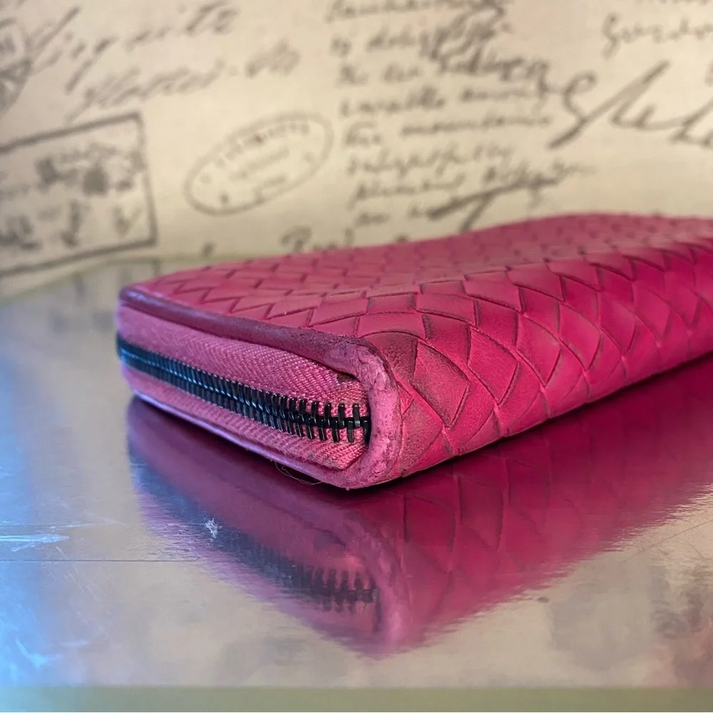 EUC Bottega Veneta Lambskin Intrecciato Long Round Zipper Wallet - Picture 10 of 14